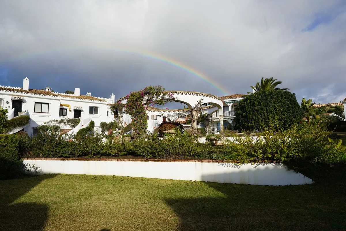 fe6aae90-f9f9-4e63-b87a-1097331ffed1