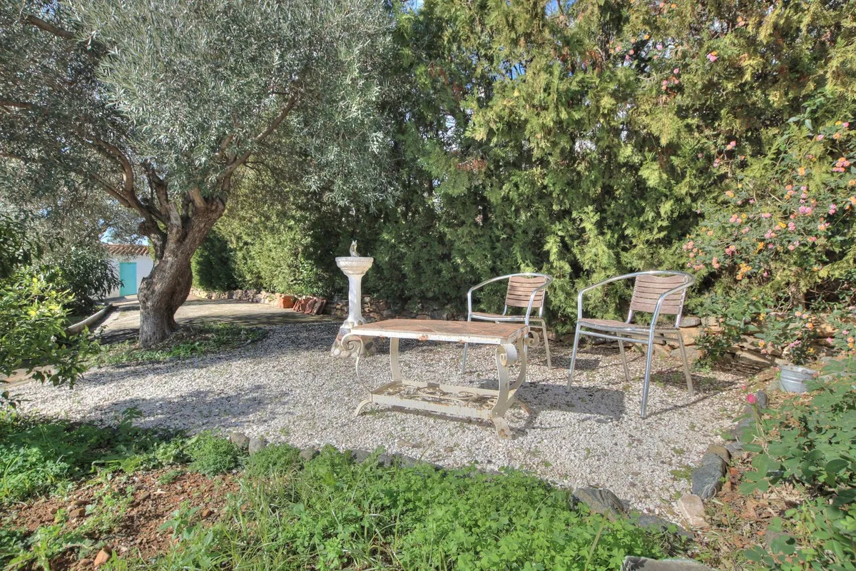 b14f64f4-1c63-4675-b25c-c3c839fa0f60