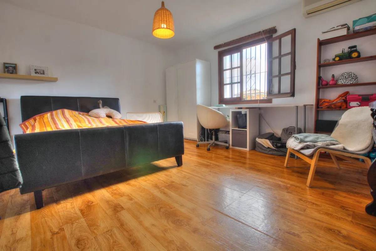 fee68149-4d90-4e57-a2c3-3cf0332a9355