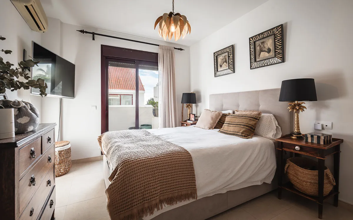 68a57b2d-42e6-421e-84b2-94ea1d30d02f