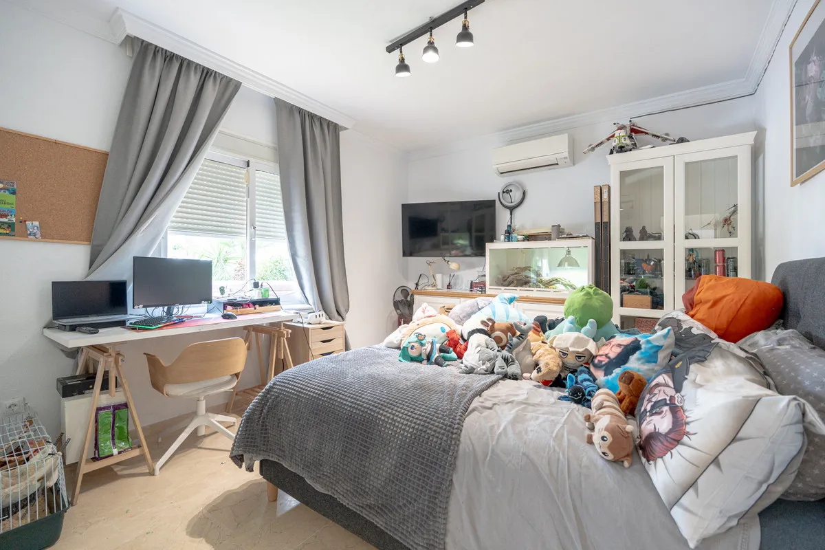 305d0edc-3624-4ae6-b8fd-34479a1a2736