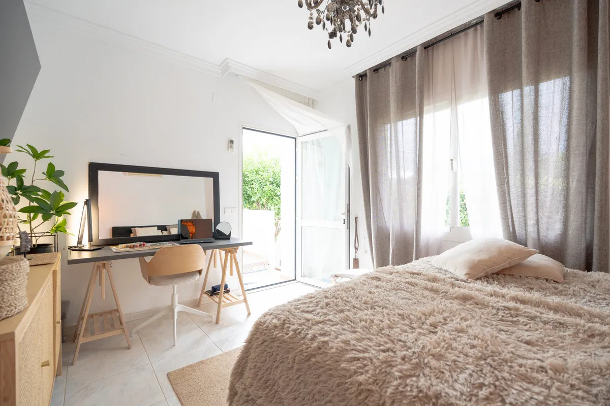 c56c2fee-b4b6-4470-8636-8144c7ece15c