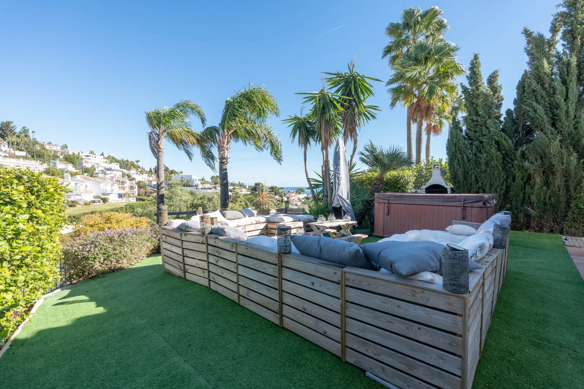 f4dbbdab-9836-4a75-a32b-d4b8b6173105