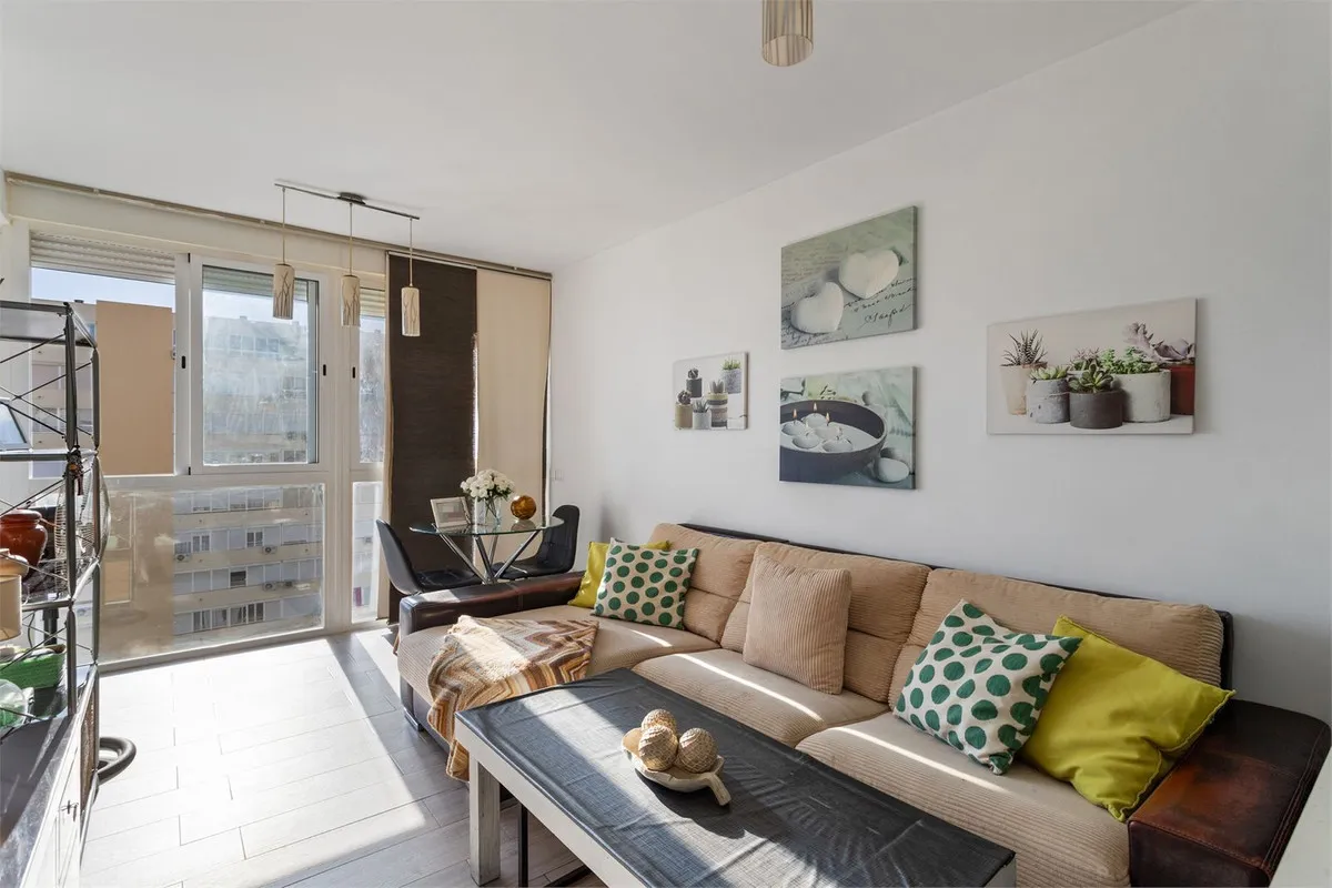 ce858d86-176e-4342-a04d-636083fd1089