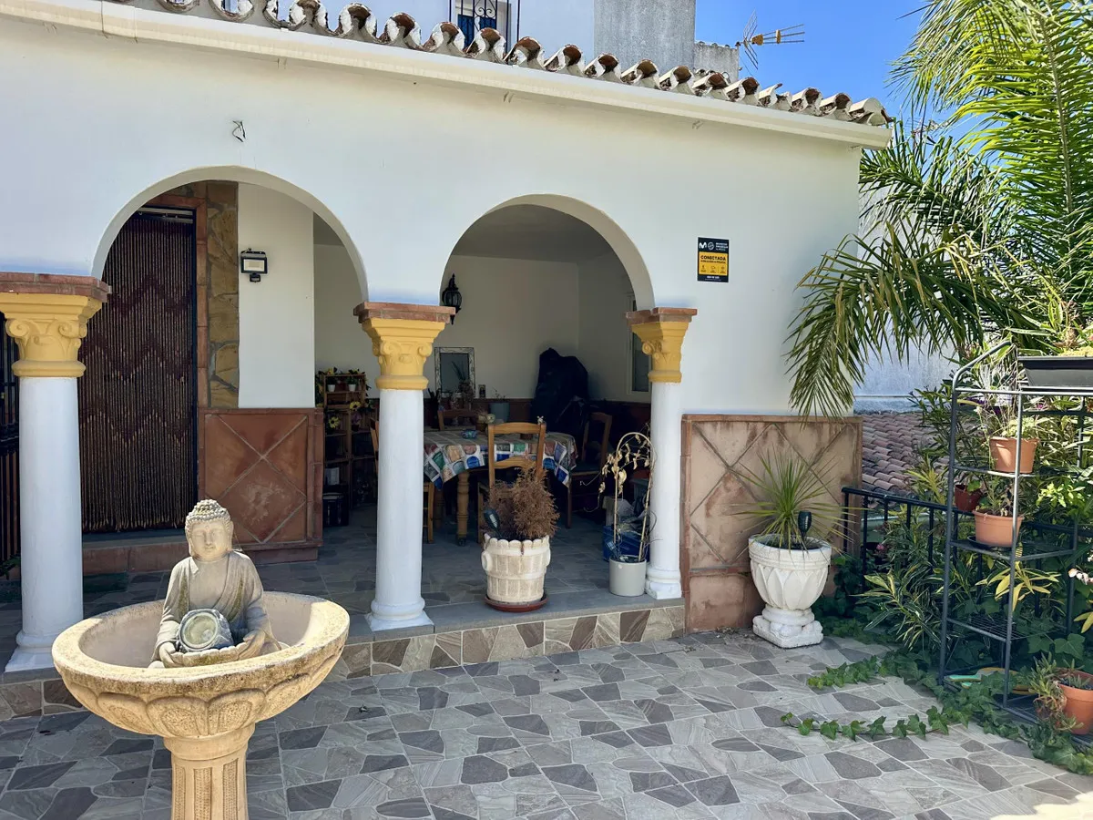 812b576a-d481-4f26-98b3-a67305cab61f