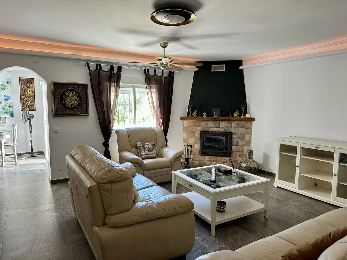 93959b41-26e4-4cdd-9bac-7688a1c93e04