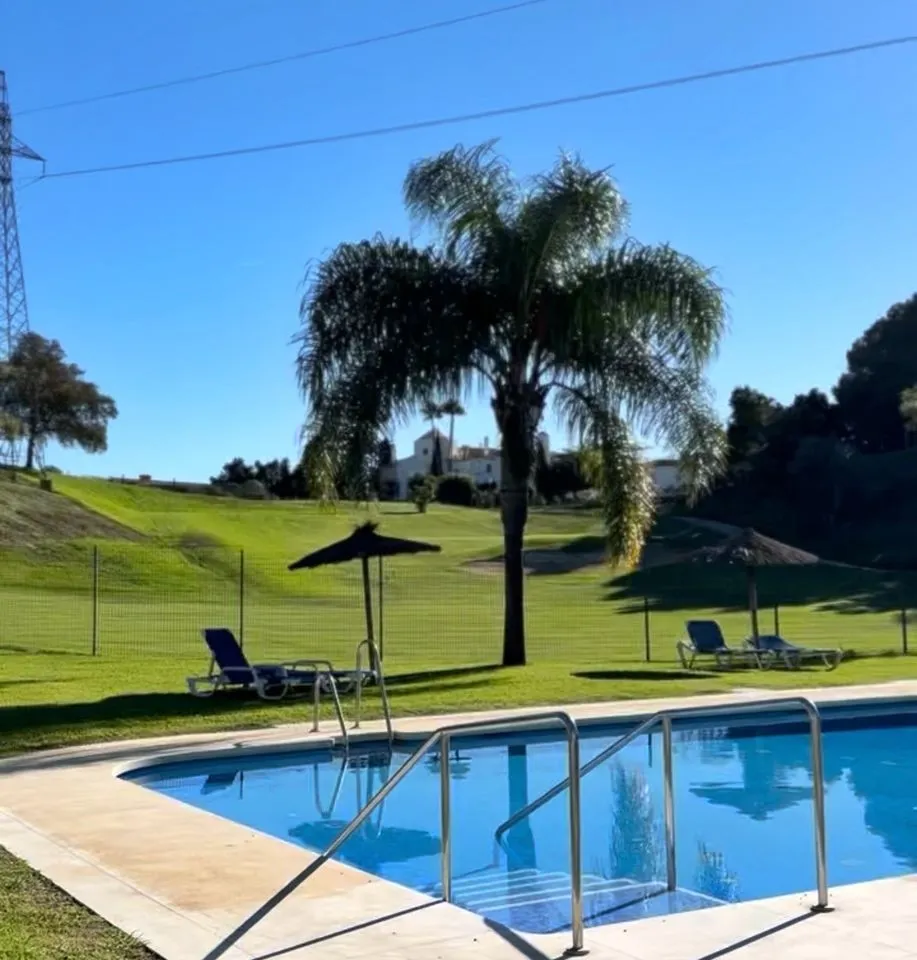 766d895a-a364-4c49-a81f-fe841e426e4b