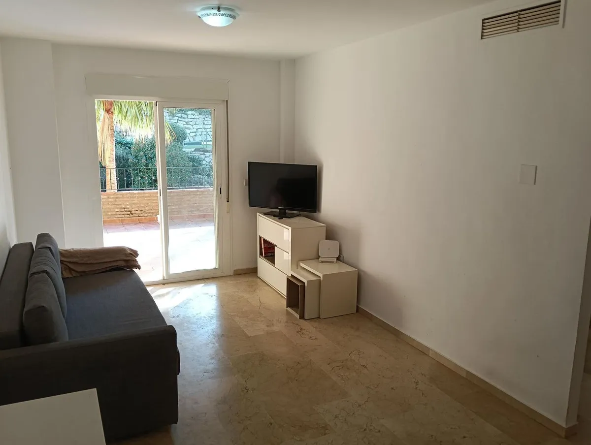 1c59f8bf-a6c1-412b-9d39-16877eb1666e