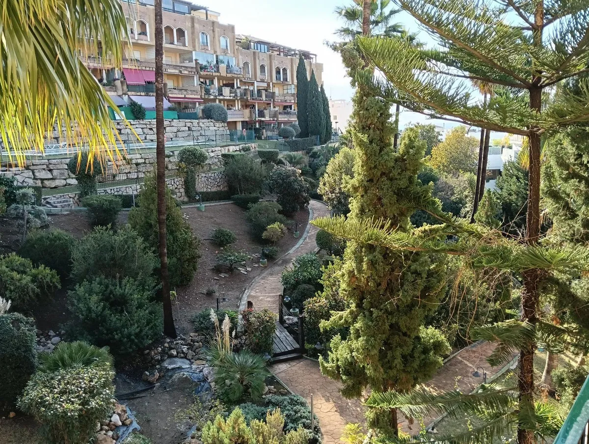 cf77af15-0e35-457b-9af9-5a1f482b2d5e