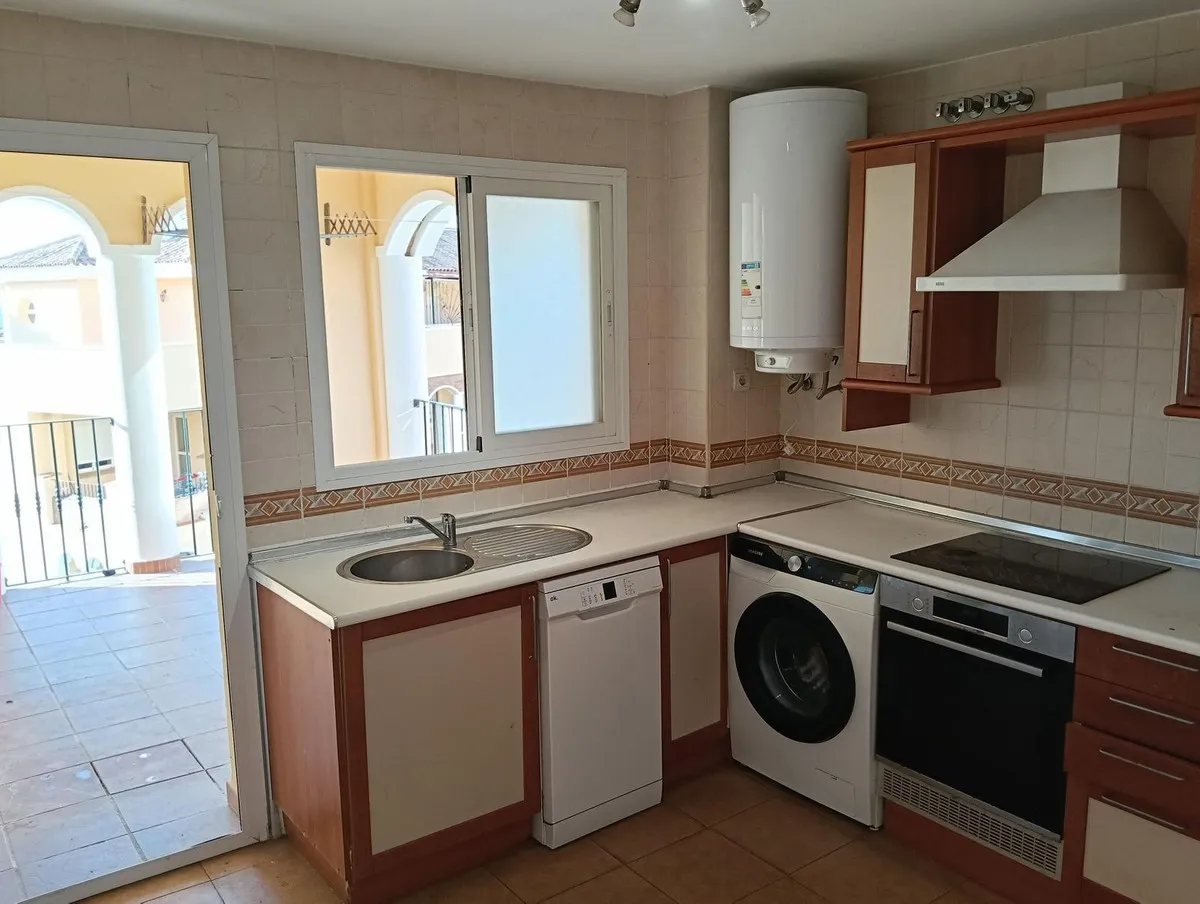 d4611efd-c59d-4e1e-8e5d-de66135843eb