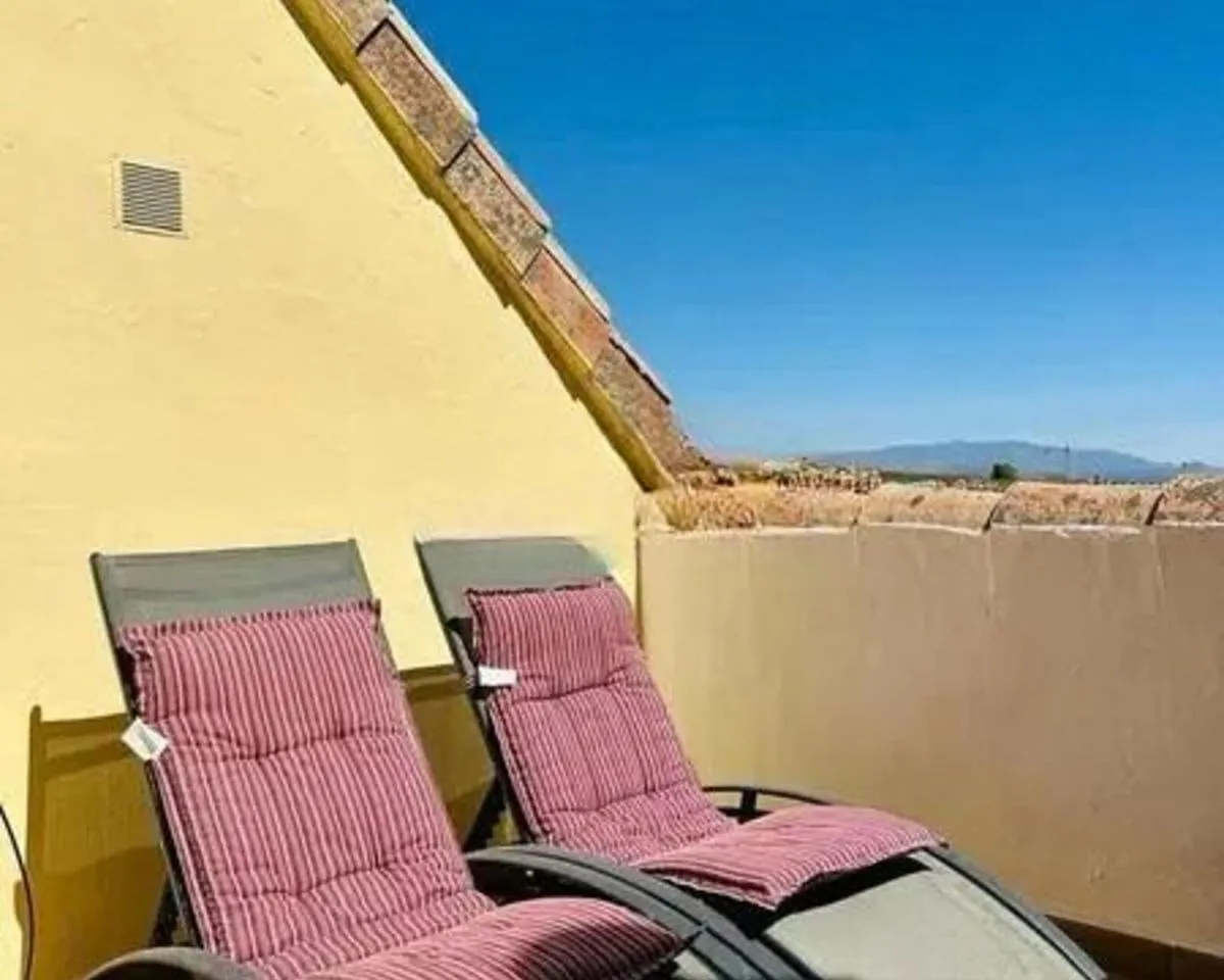 6dfd8c00-6fe0-4ea6-8cb5-40aad37faf16