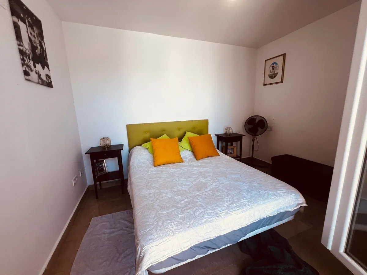 b161e768-de2e-47d0-b9a6-6c2b0288cae9