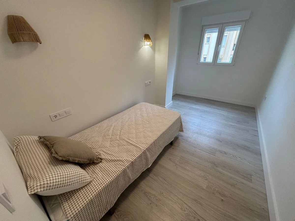 4aa24cae-c3c3-48d2-ad68-80f7b1dd83a6