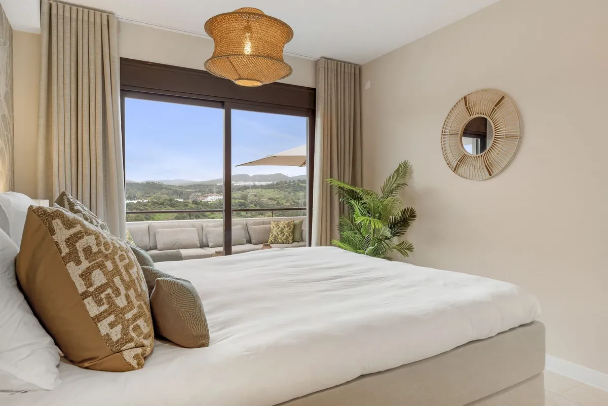 cd196552-cac6-41ca-9eb8-15893d7bbc3f