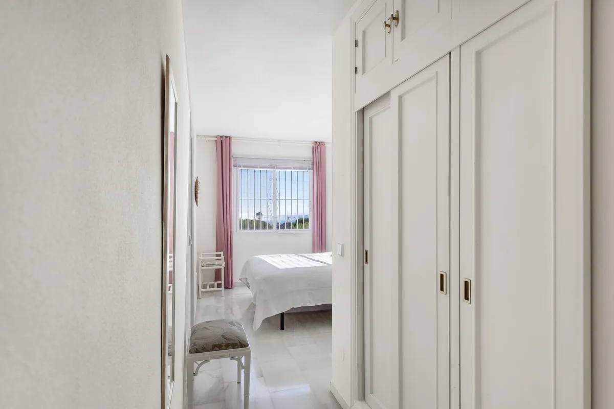 31541061-748a-4ab6-8302-290b5ccc16fd