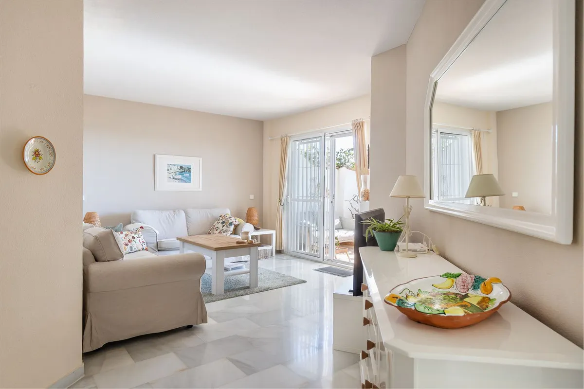 379ccf54-656a-40b8-8f9c-12c1225f0080