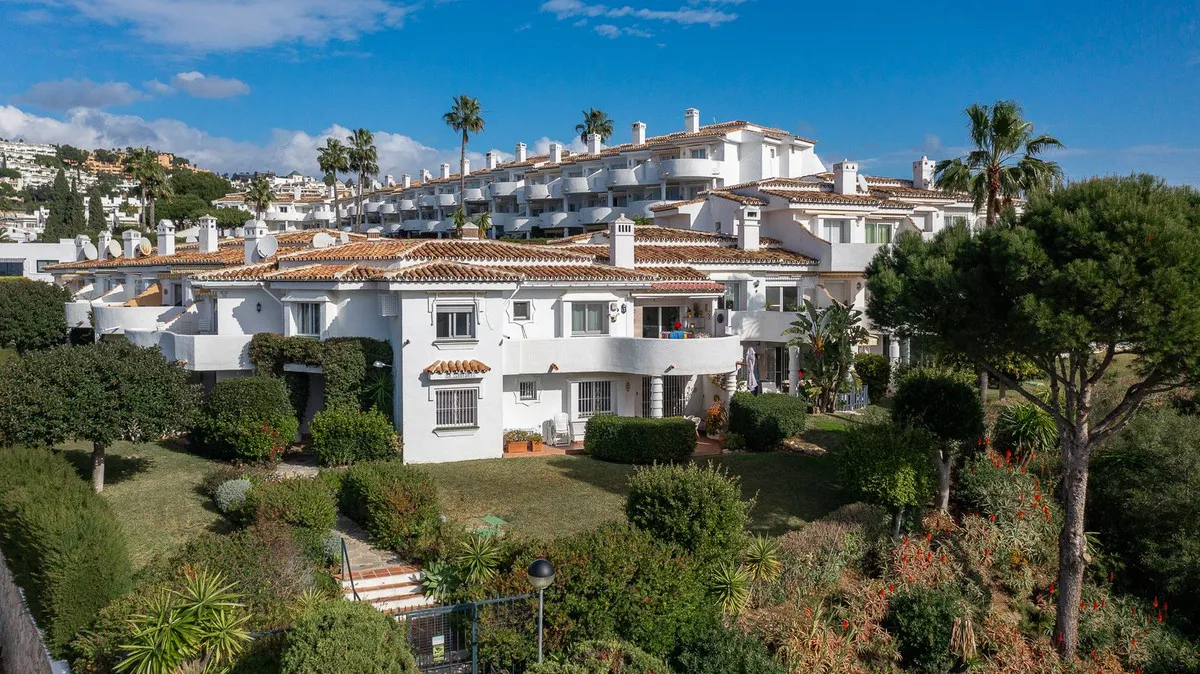 Stylish Sea View Haven in Calahonda