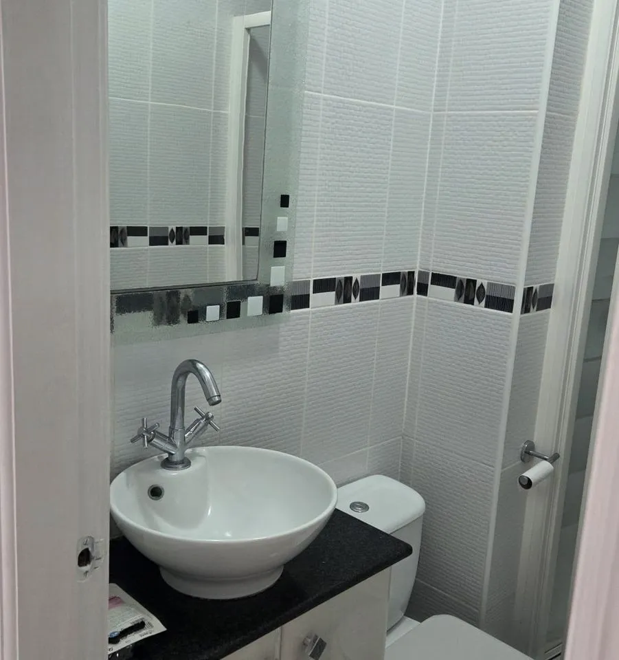 e0c56f72-7b03-48da-b146-25e645a03bc3