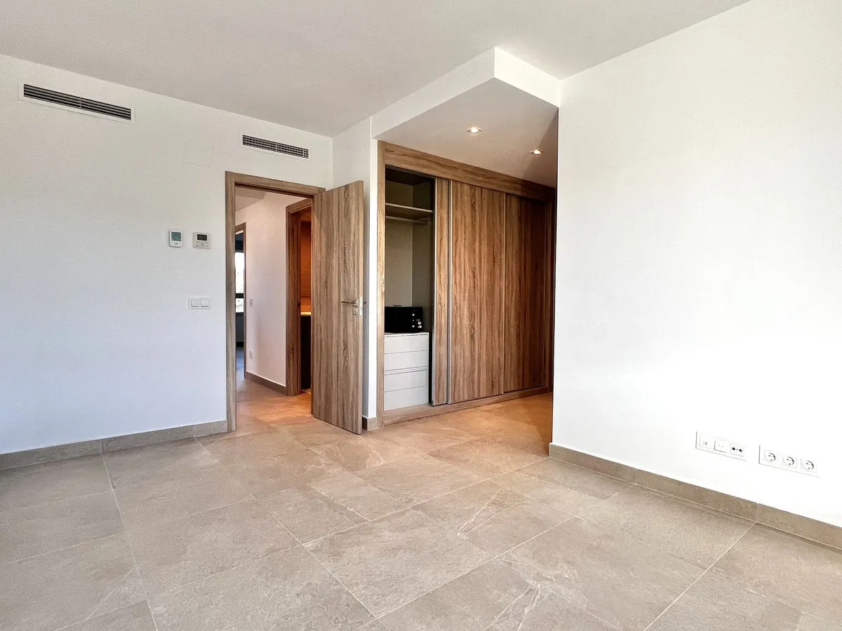 ae0068b7-ea23-488f-b173-77957431757e