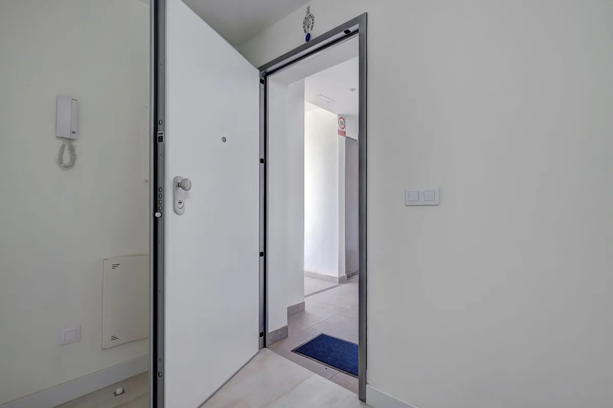 758c8e81-499e-418a-8fef-172852d6ebcb