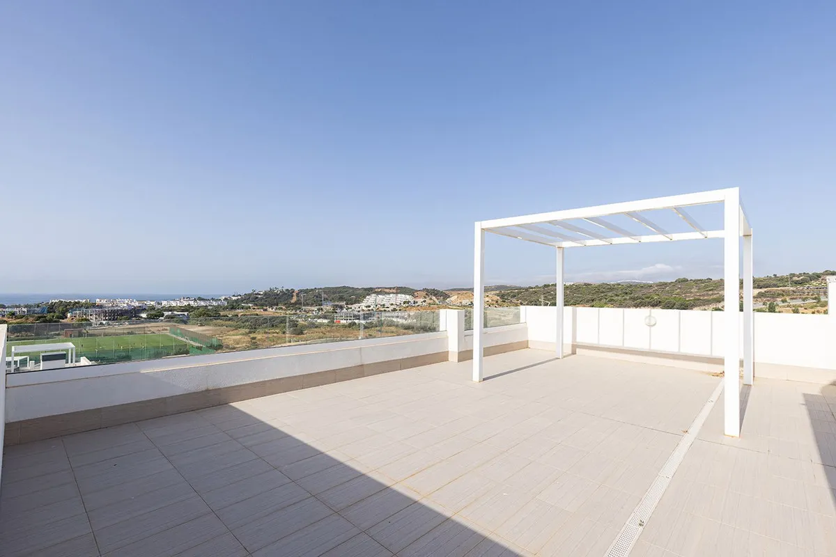 fb67b726-c23e-4ee0-992e-d99bea39f144