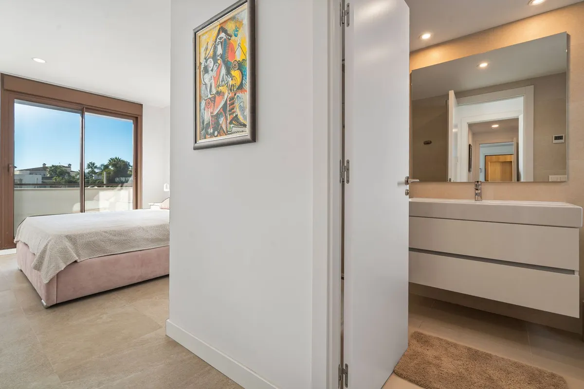 a949243a-07c6-4e6a-ad62-3ea075b83e4c