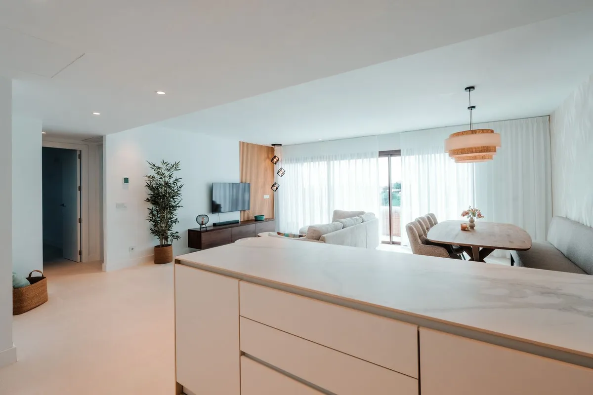 2b625c7a-e0bd-4cf8-9e39-0abf4bab9328