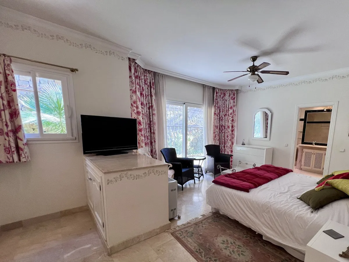 4ef18ccd-db0b-4bbf-a294-a68ff2c16126