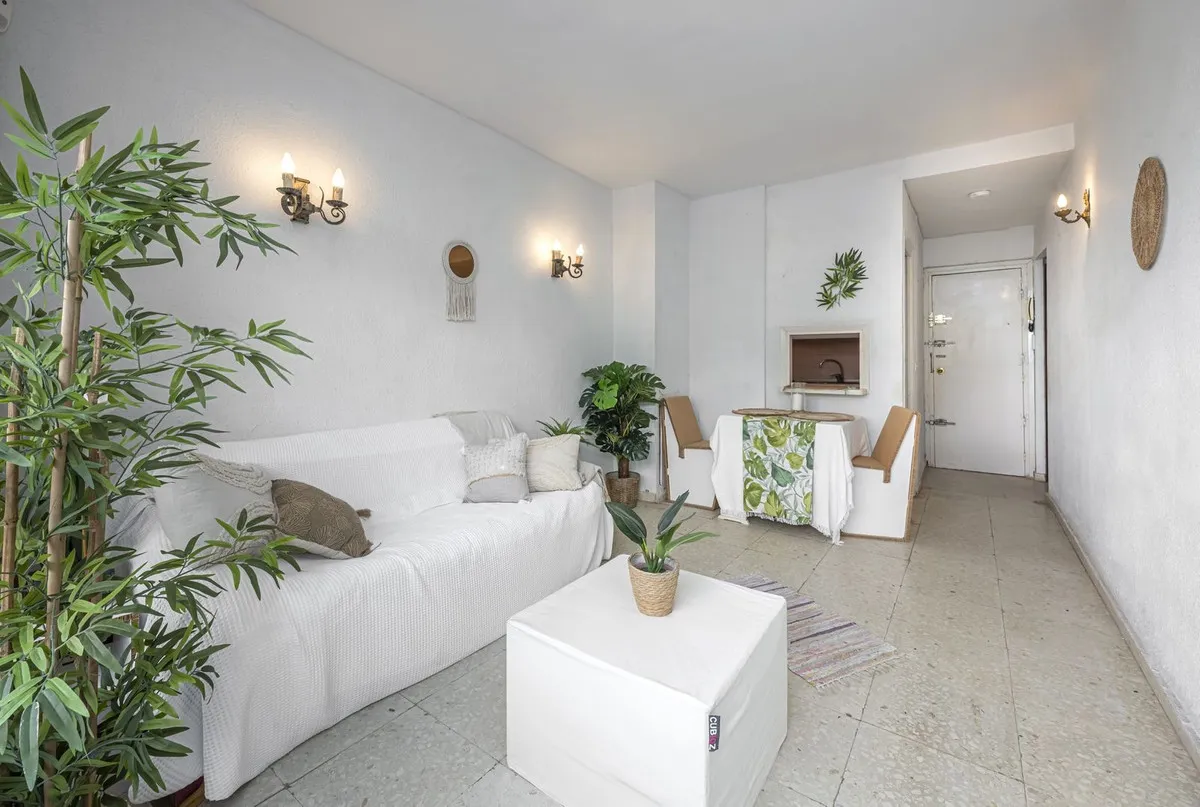 f6f440fe-a37b-4138-8c78-eb95c01c5c68