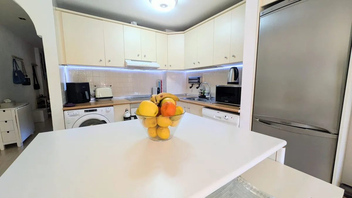 15153a63-84f3-4c0b-bb54-16b7a7235d0a