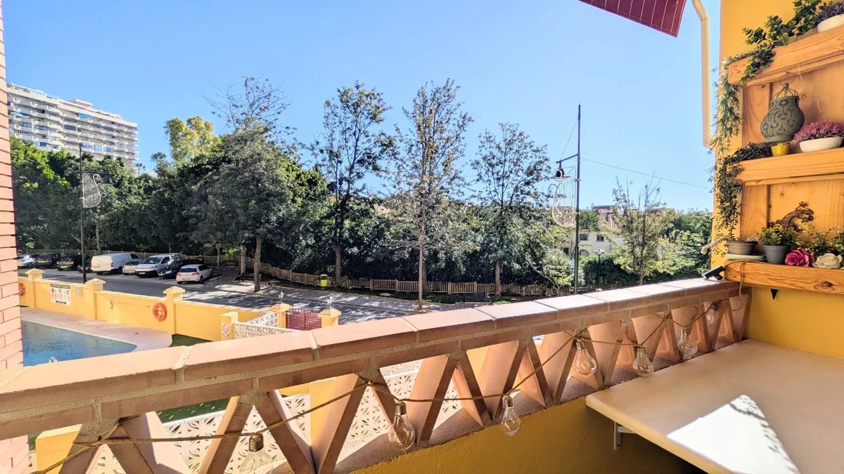 ff76ef8f-d4ab-4118-b0dc-bd4b519cbdd6