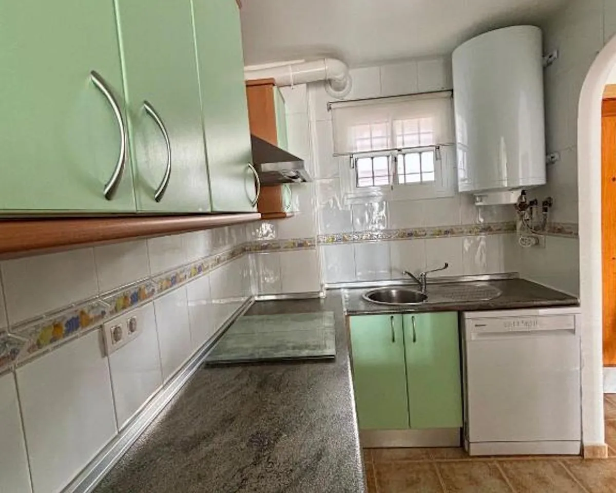 3fd91c04-1428-4823-a8dd-d781746fc144