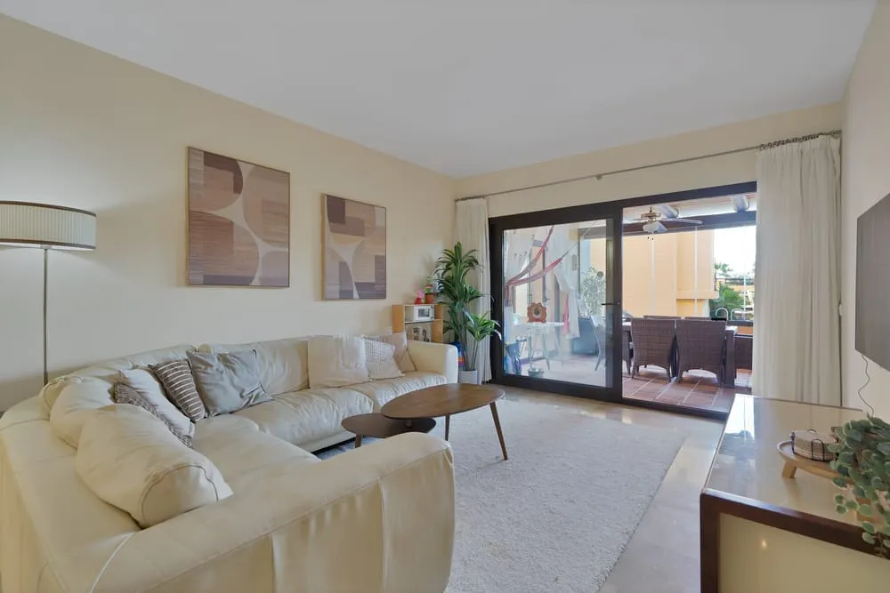 2db94101-64eb-4ba4-bff0-4d237abf0a21