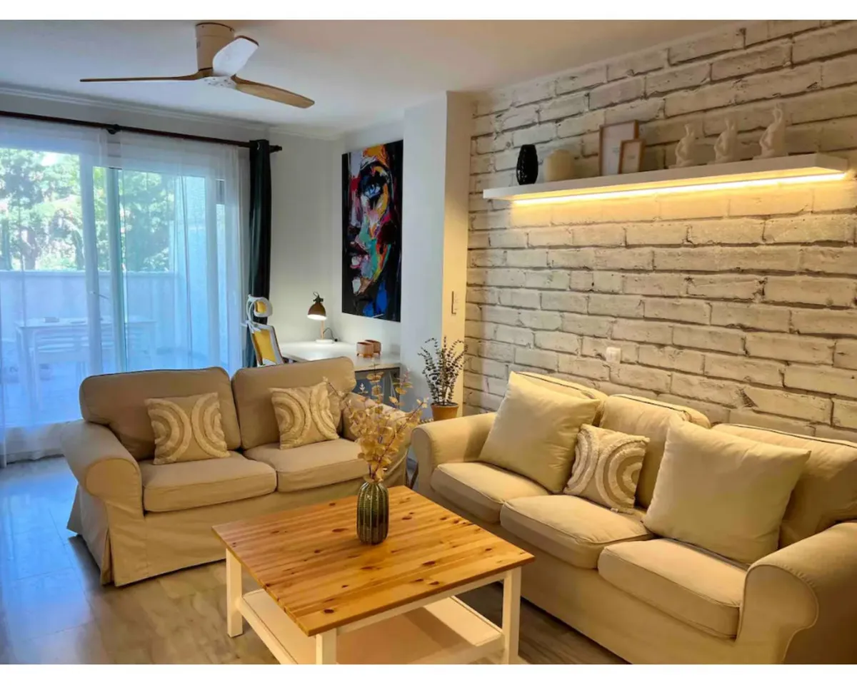 a171b992-1b70-4632-9979-e9863613ba9d