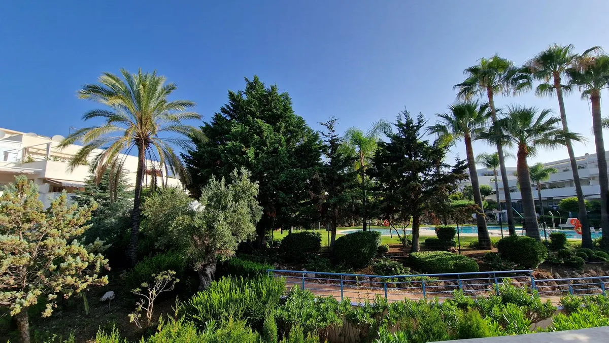 fb09622f-0753-4fc3-baab-0e6a49977c45