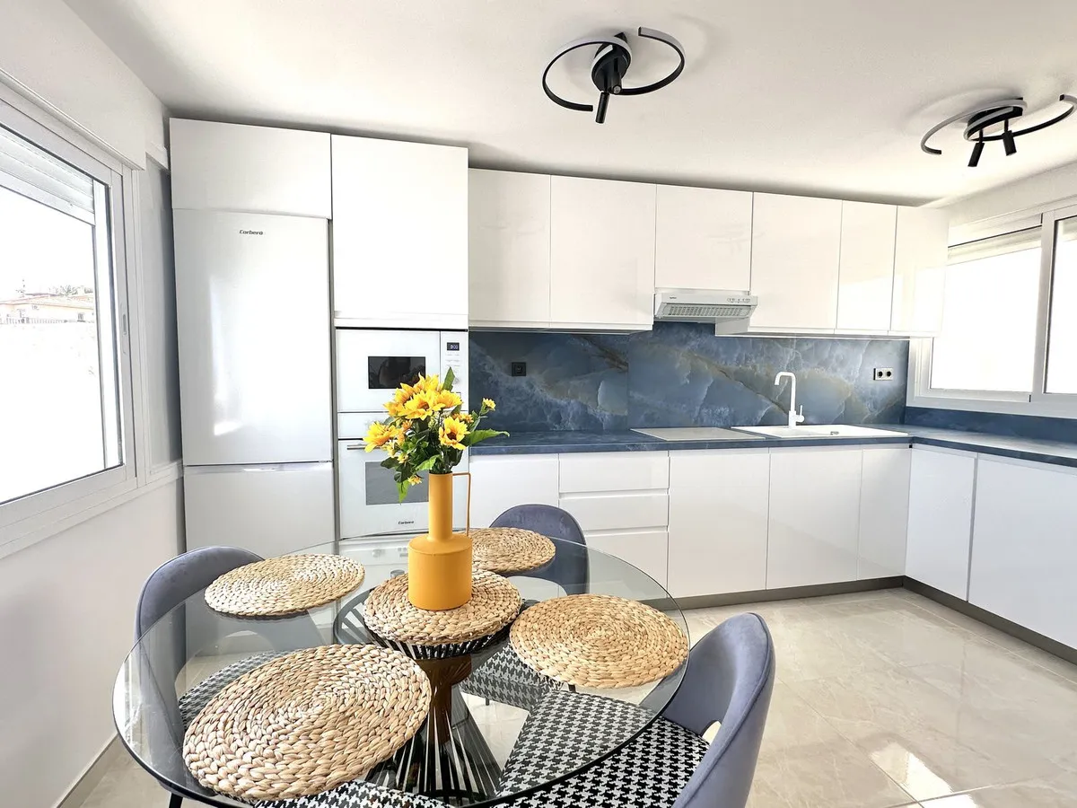 f1ed96b7-0bd9-411b-942f-27ba361f1725