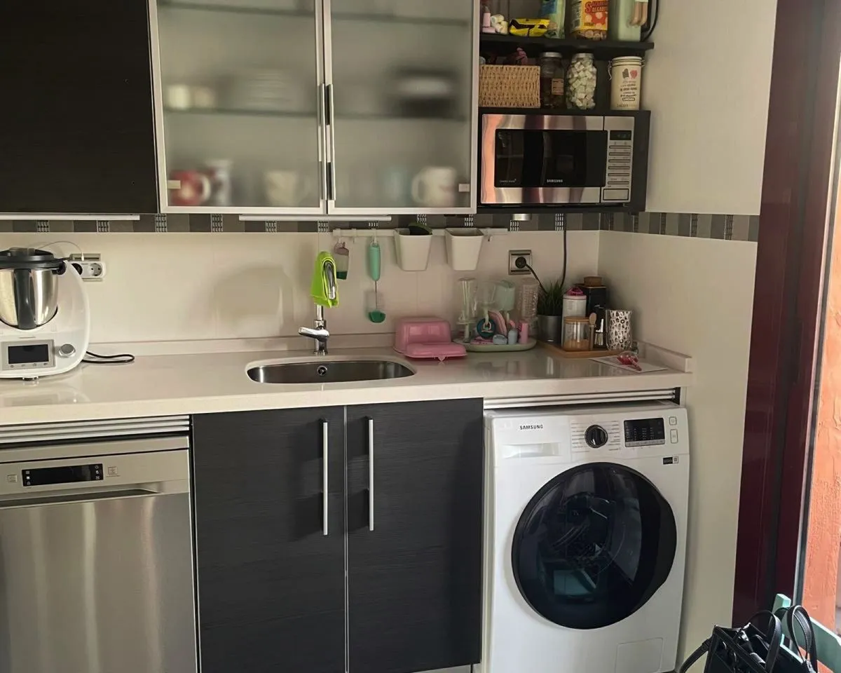 33d0917f-c4f9-416d-a398-23b7353962d2