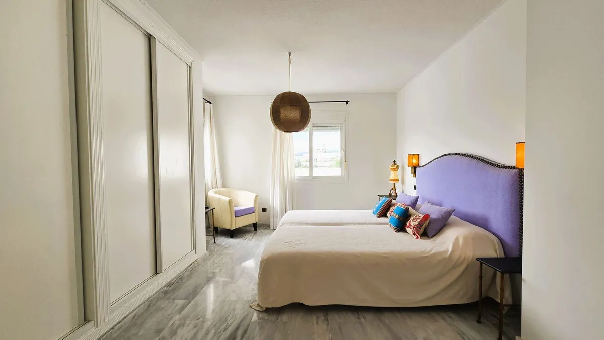 8b91073f-9536-4466-bc70-f82983741bd4