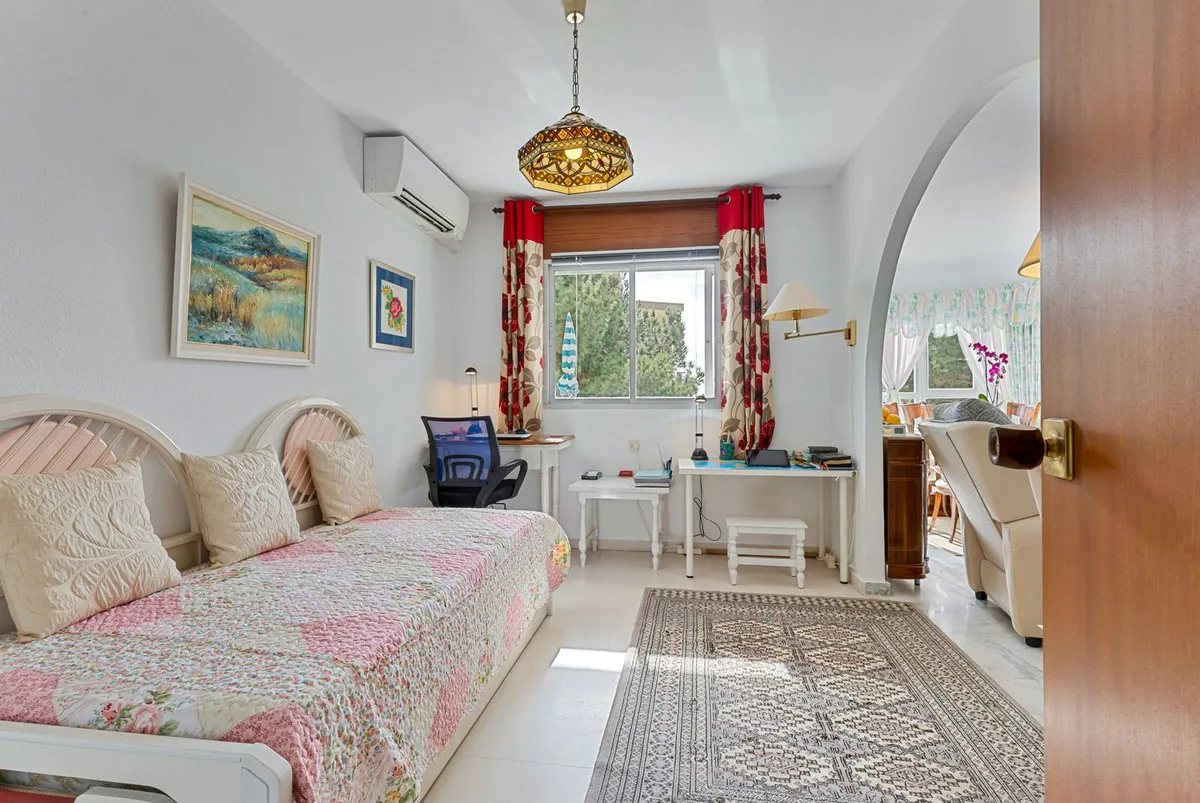 3a7dfee4-1f05-489b-8a01-adfaa33c256c