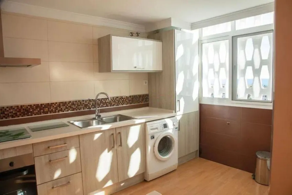 4a695293-c677-429a-987b-b03dbdc1c8a0