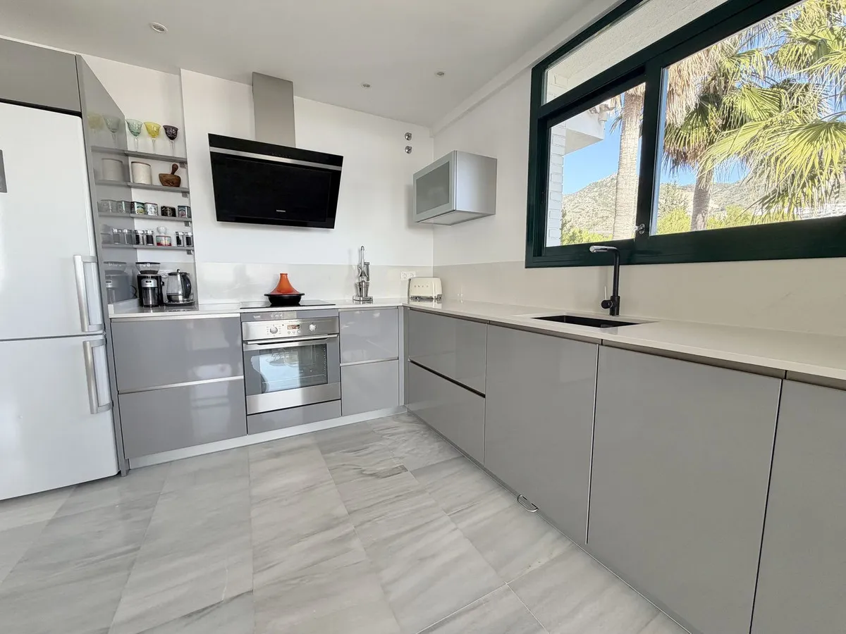 54f36dfd-9825-4aff-989c-914cd2acf234