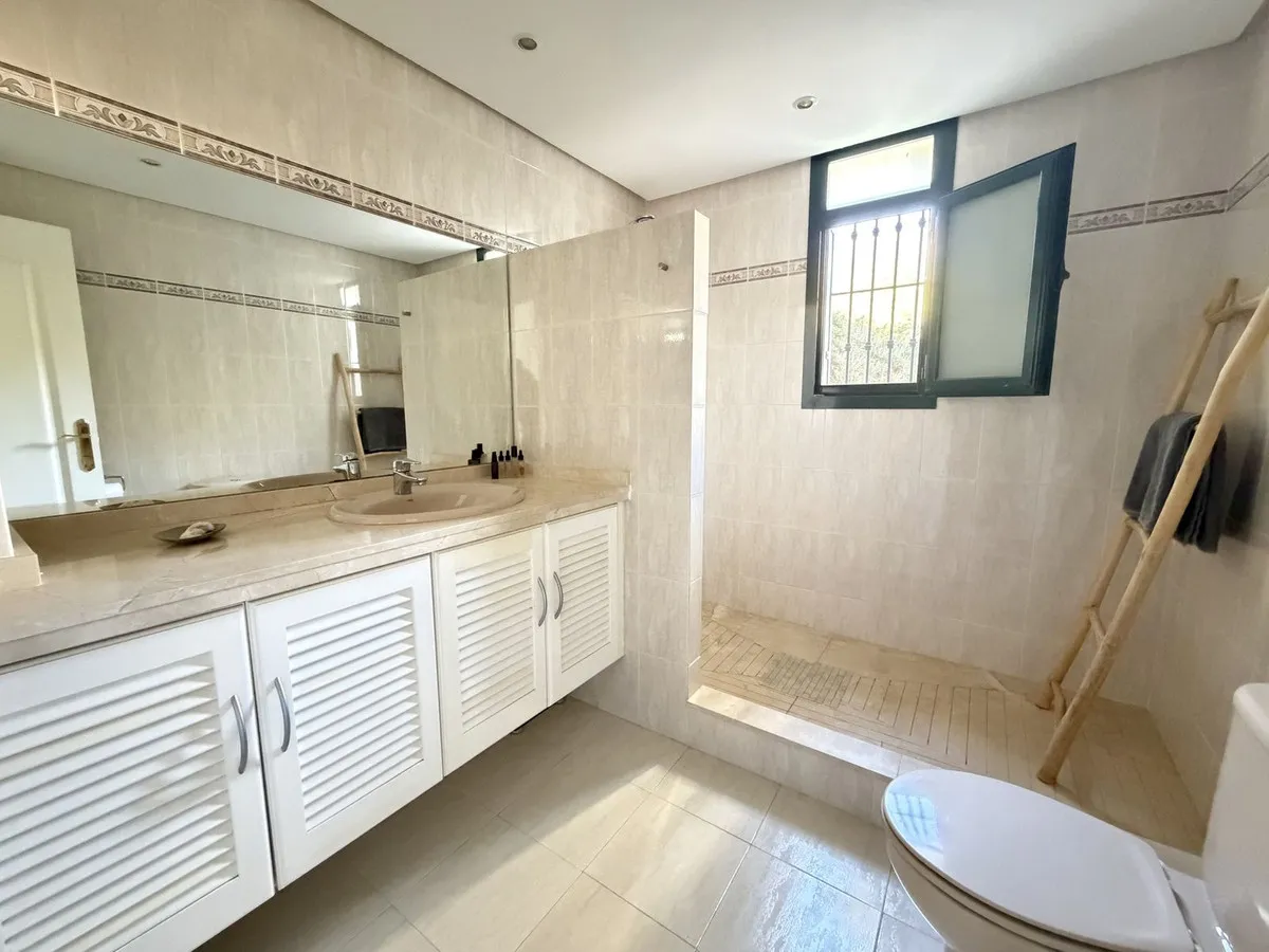 a1de6649-0c81-4b44-bff4-55b6a1a7e684