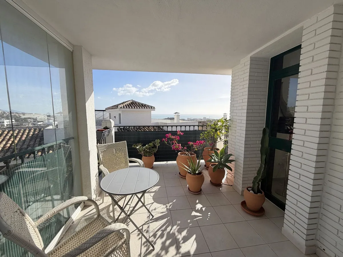 f49c34cb-f0c6-4a22-b47b-0074a8704ace