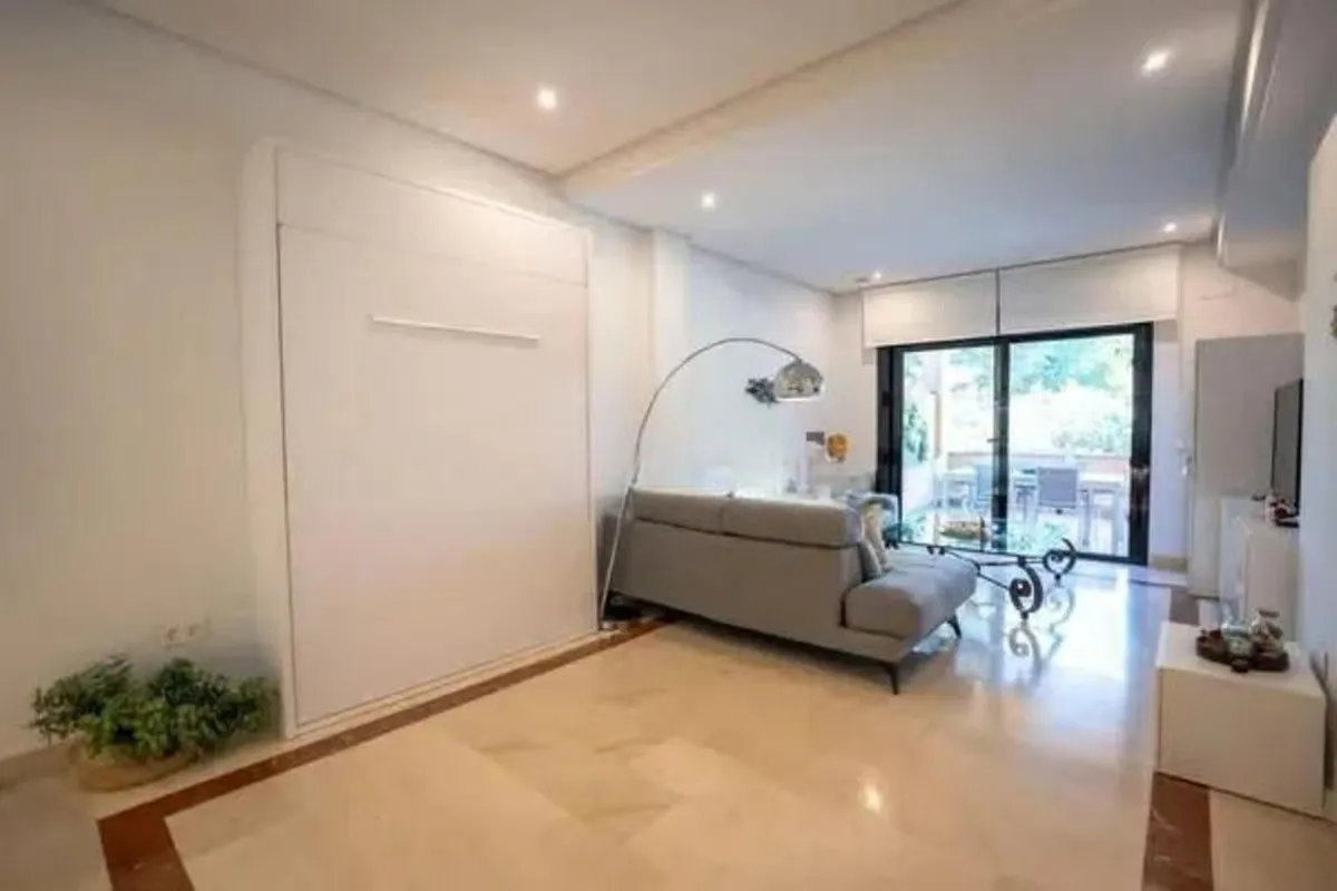 7f0e00ca-018e-4366-82f4-2c38a8a8834a