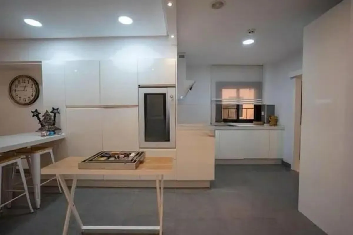 ae42c7ef-dc83-4cf8-b5db-eb5c55f27a09