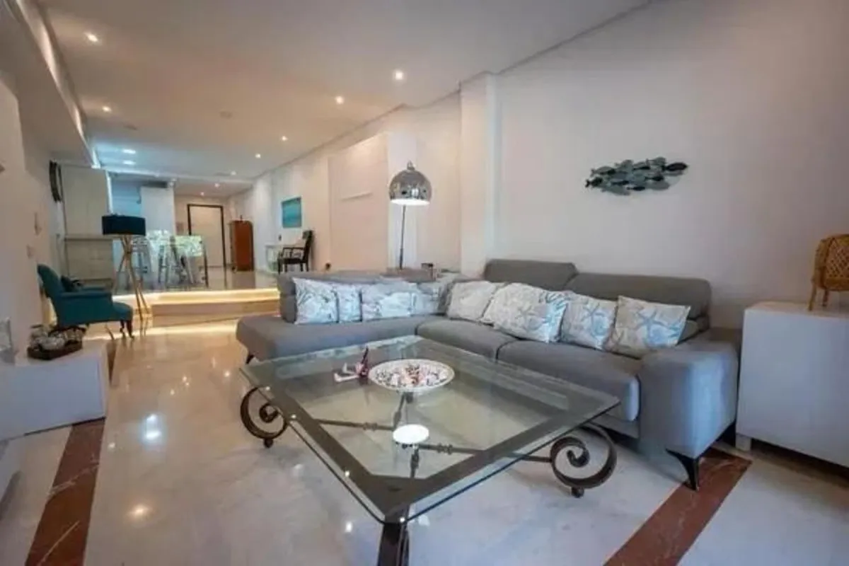 f3529b56-9ddd-4294-aabc-de4f85b76892