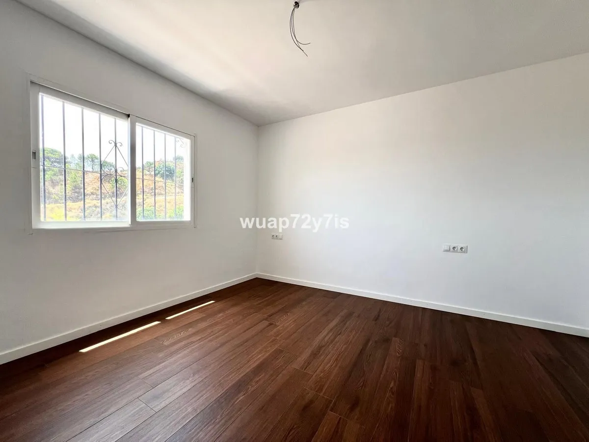 991e10c4-9e58-46e4-bd48-b03440bbdc51