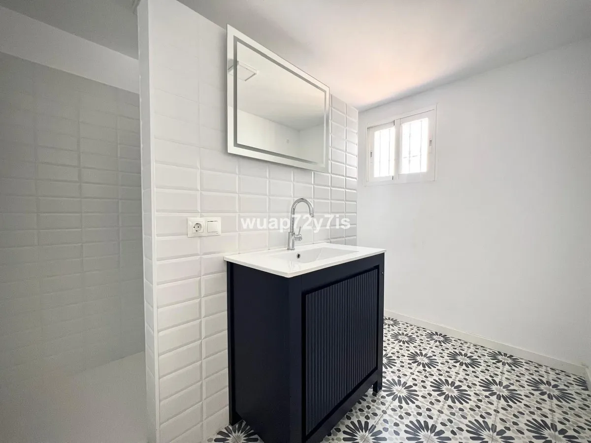 ef3dd0fc-1f3a-43a8-bc50-d576f164fafc