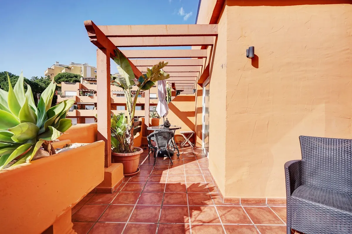 b4bb428f-13c7-443e-b57c-232334692b59