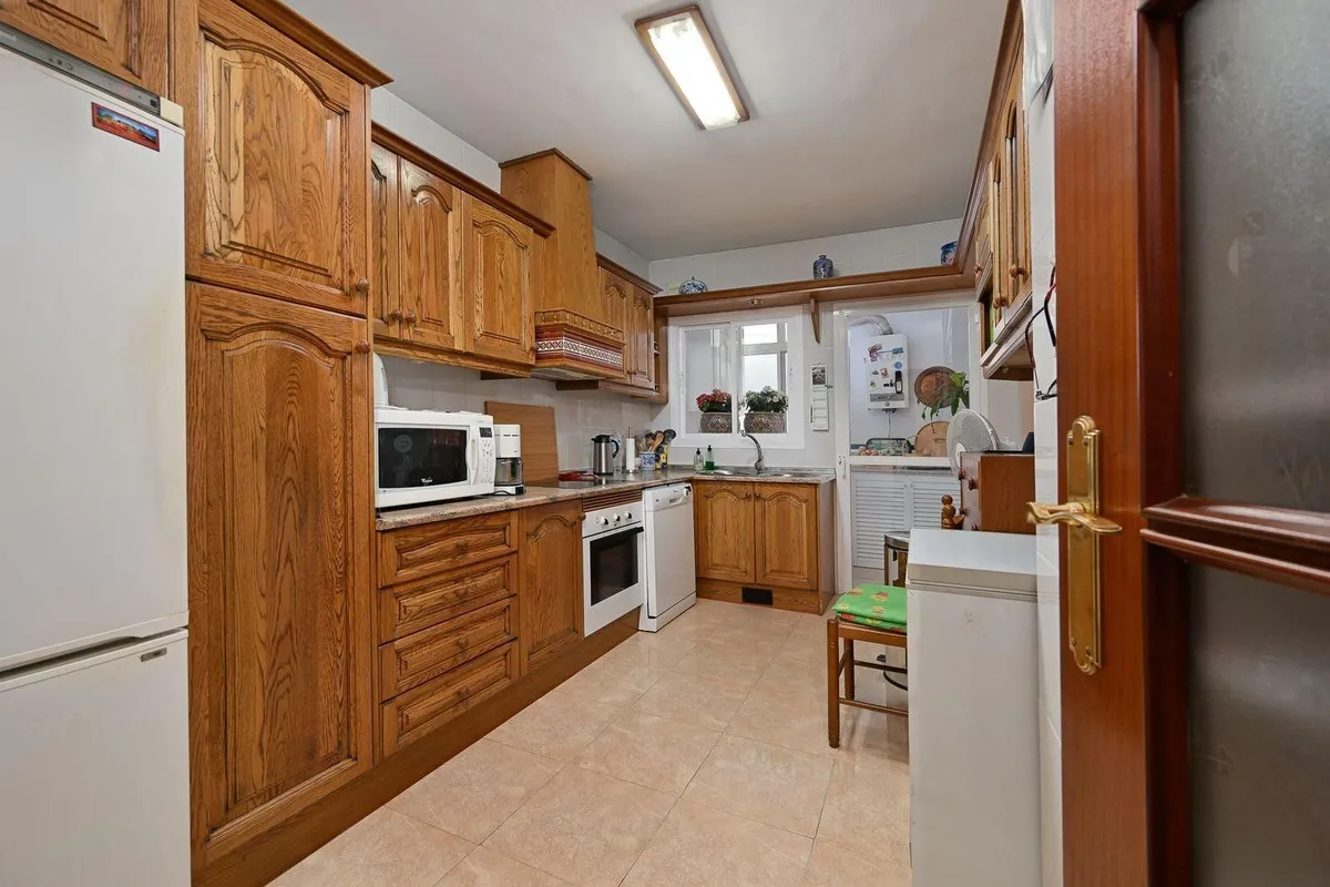 6d86784a-1c6a-4b3b-977a-6f84d954a0dc